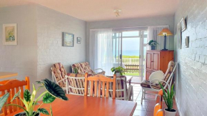 Family Beach Escape: fully-equipped 6 sleeper apartment